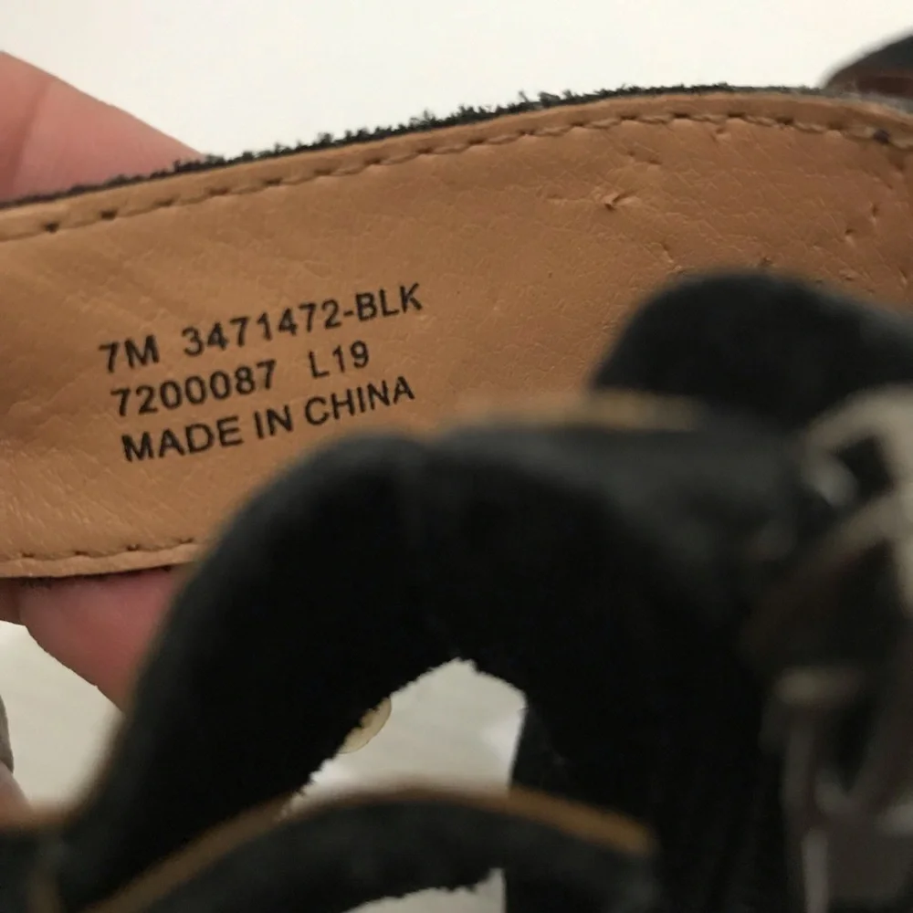 Frye And Co Black Suede Strap Zippered Evie Flat Sandal Size 8